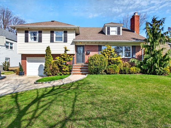 125 Meadow Street, Garden City, NY 11530