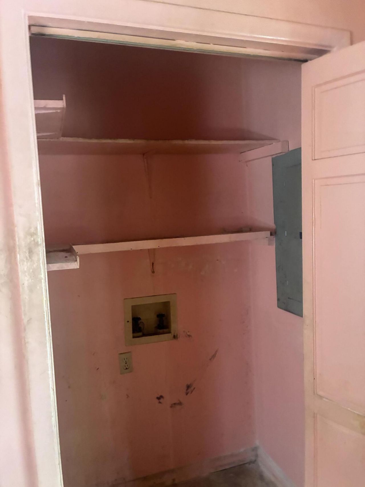 112 Garnet Street Photo 6