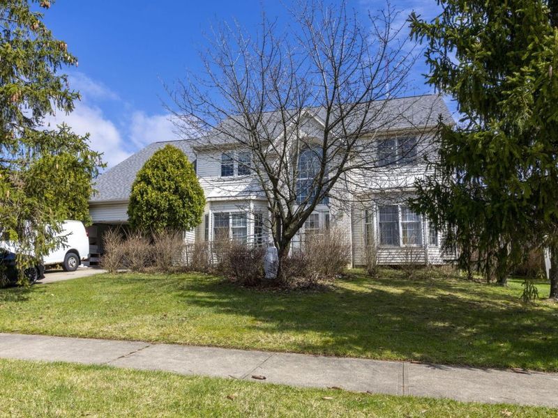 7571 Pleasant Run Drive , Seven Hills, OH 44131 Photo 2