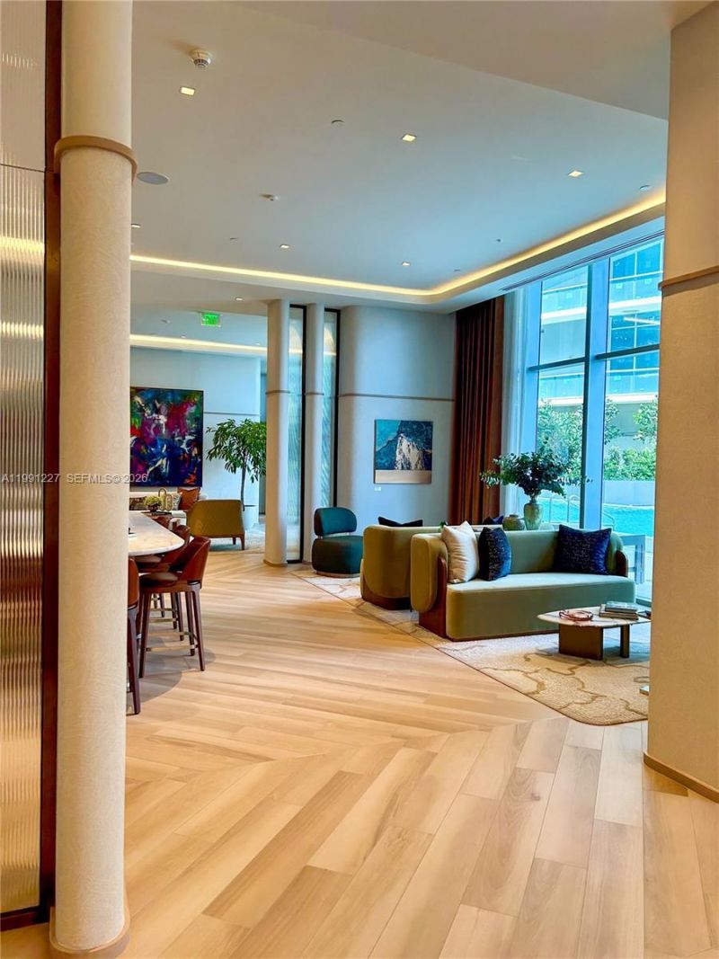 77 SE 5th, Unit 3614, Miami, FL 33131 Photo