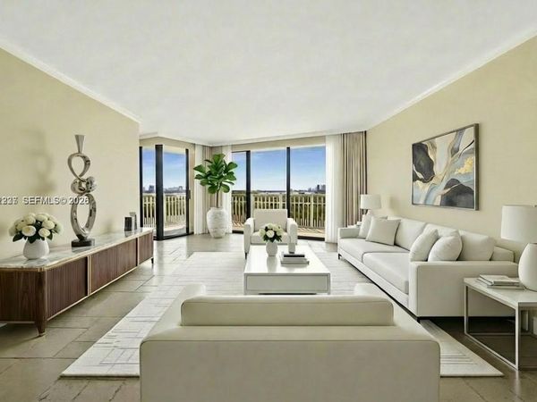 1000 Quayside Ter , Unit 706, Miami, FL 33138