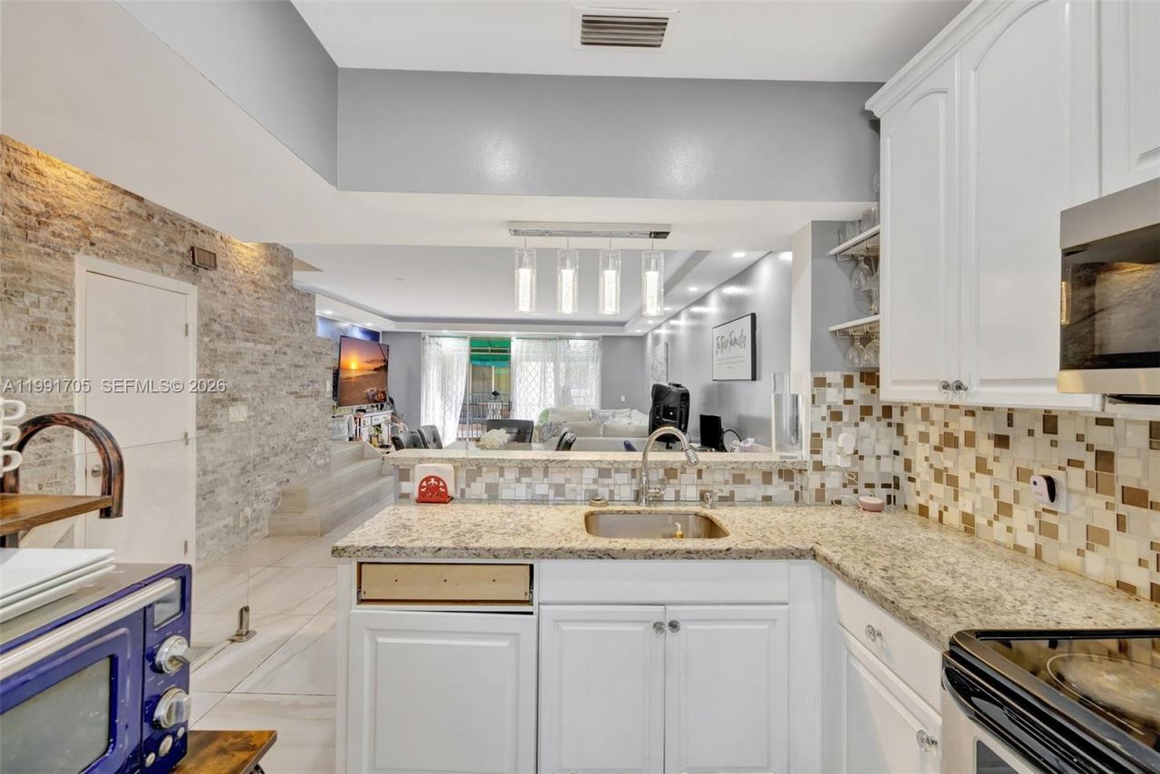 12662 NW 14th St, Sunrise, FL 33323 Photo