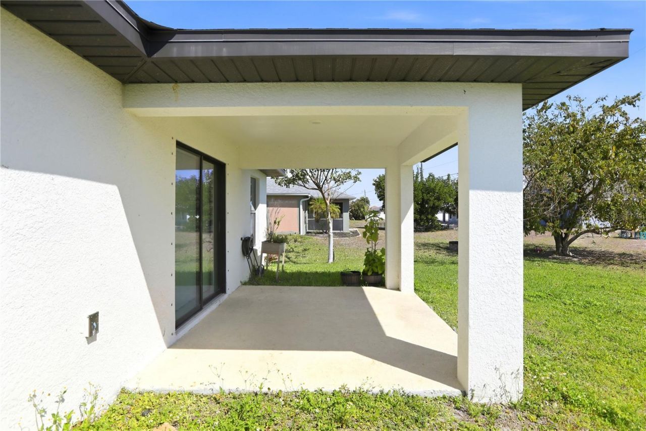 1317 NE 2nd Avenue, Cape Coral, FL 33909 Photo