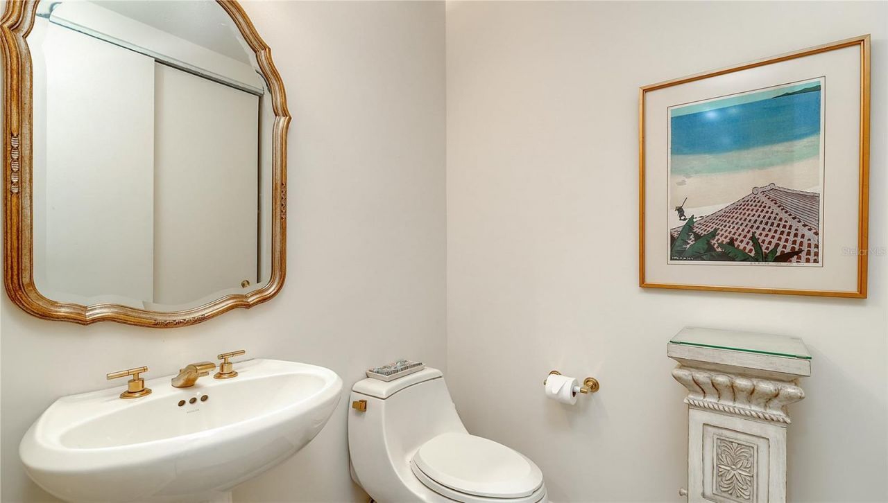 1281 Gulf Of Mexico Drive, Unit 111, Longboat Key, FL 34228 Photo