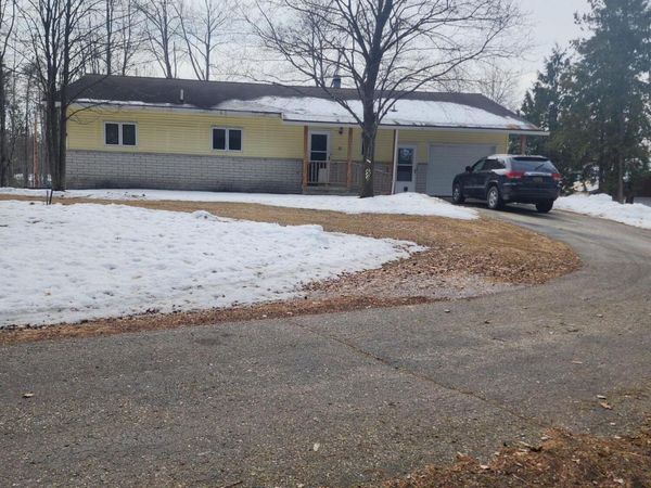 1090 Oakridge Drive, Alpena, MI 49707