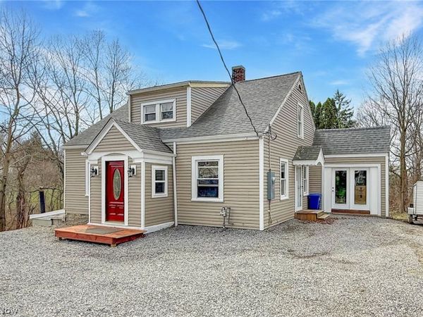 701 Lovers Lane, Steubenville, OH 43953