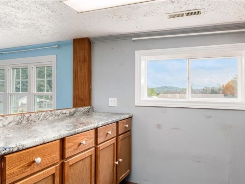 57737 Montour Road, Senecaville, OH 43780 Photo 12