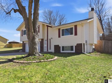 2205 Whitted Drive, Bellevue, NE 68123