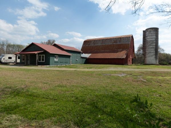 2455 Canterbury Chase , Murfreesboro, TN 37128