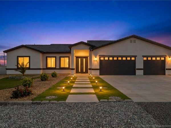 2120 Iroquois Avenue , Pahrump, NV 89048