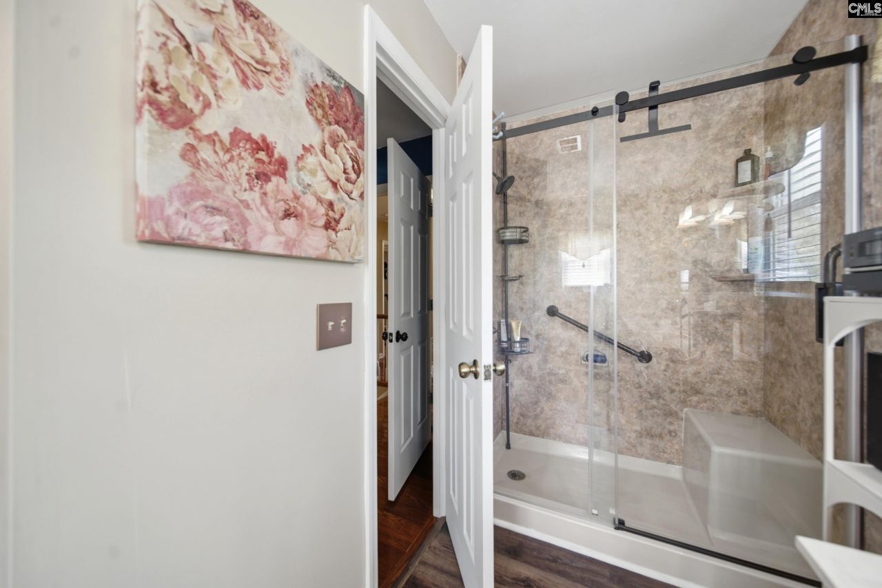 259 Hillsborough Road Photo 13