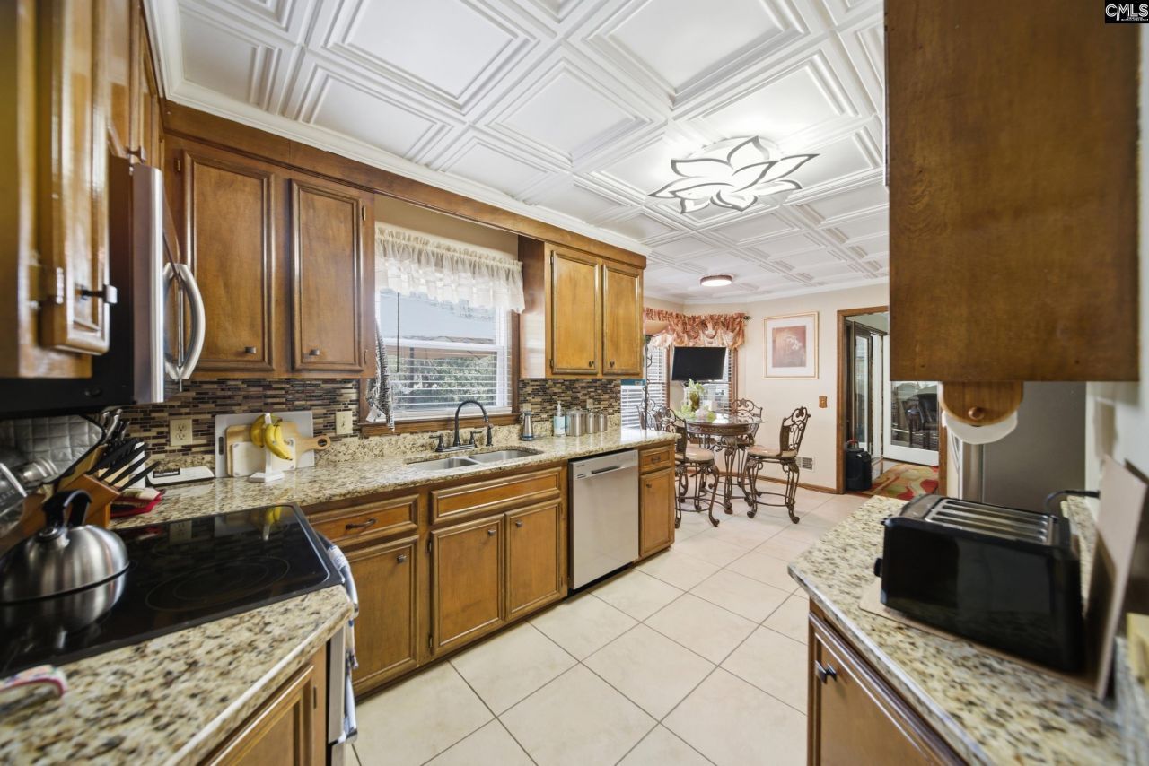 259 Hillsborough Road Photo 17