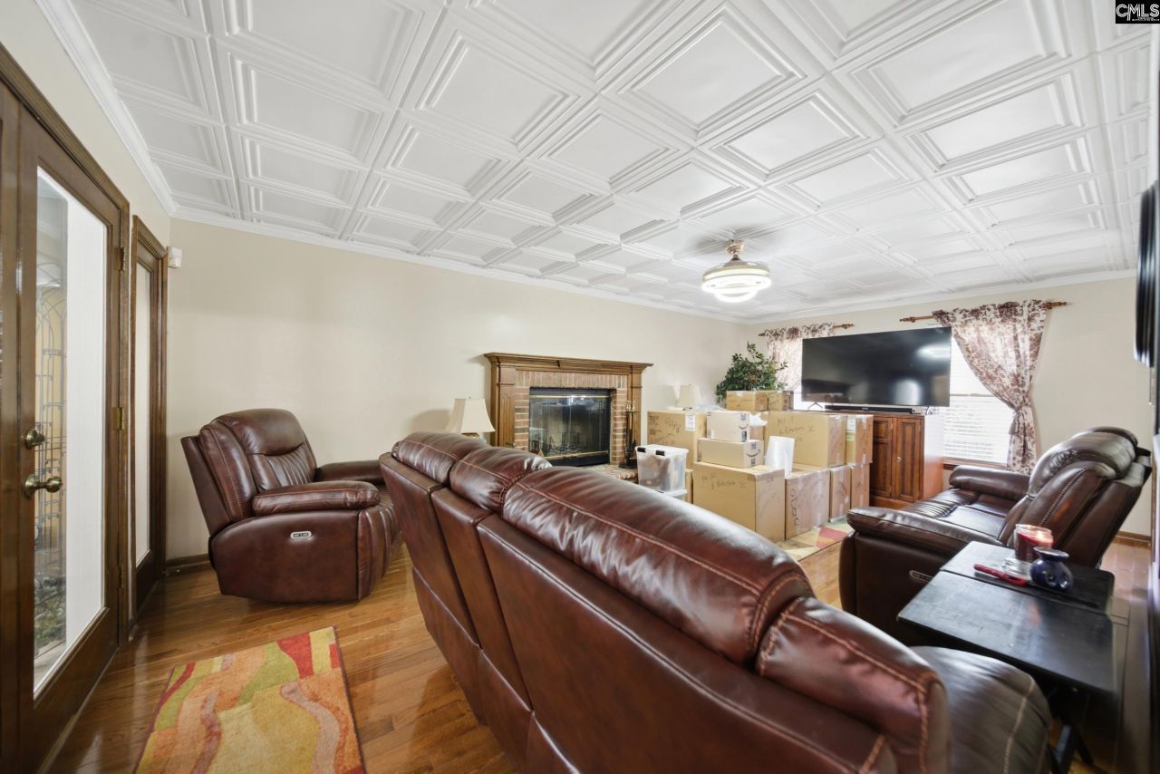 259 Hillsborough Road Photo 19