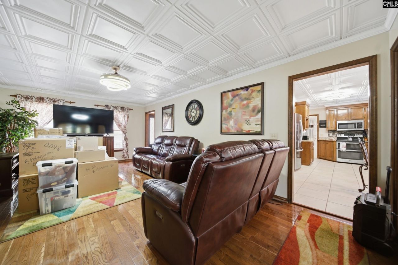 259 Hillsborough Road Photo 20