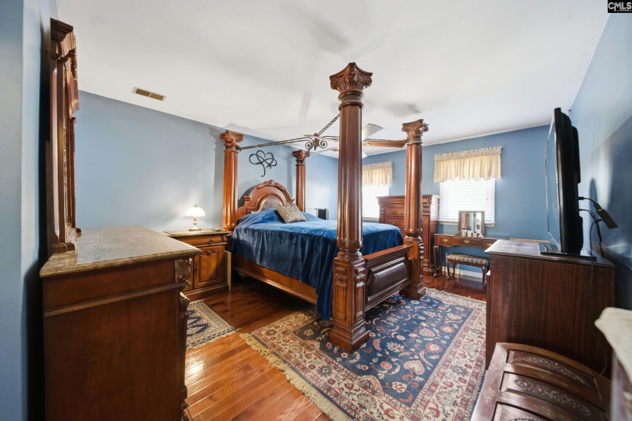 259 Hillsborough Road Photo 23