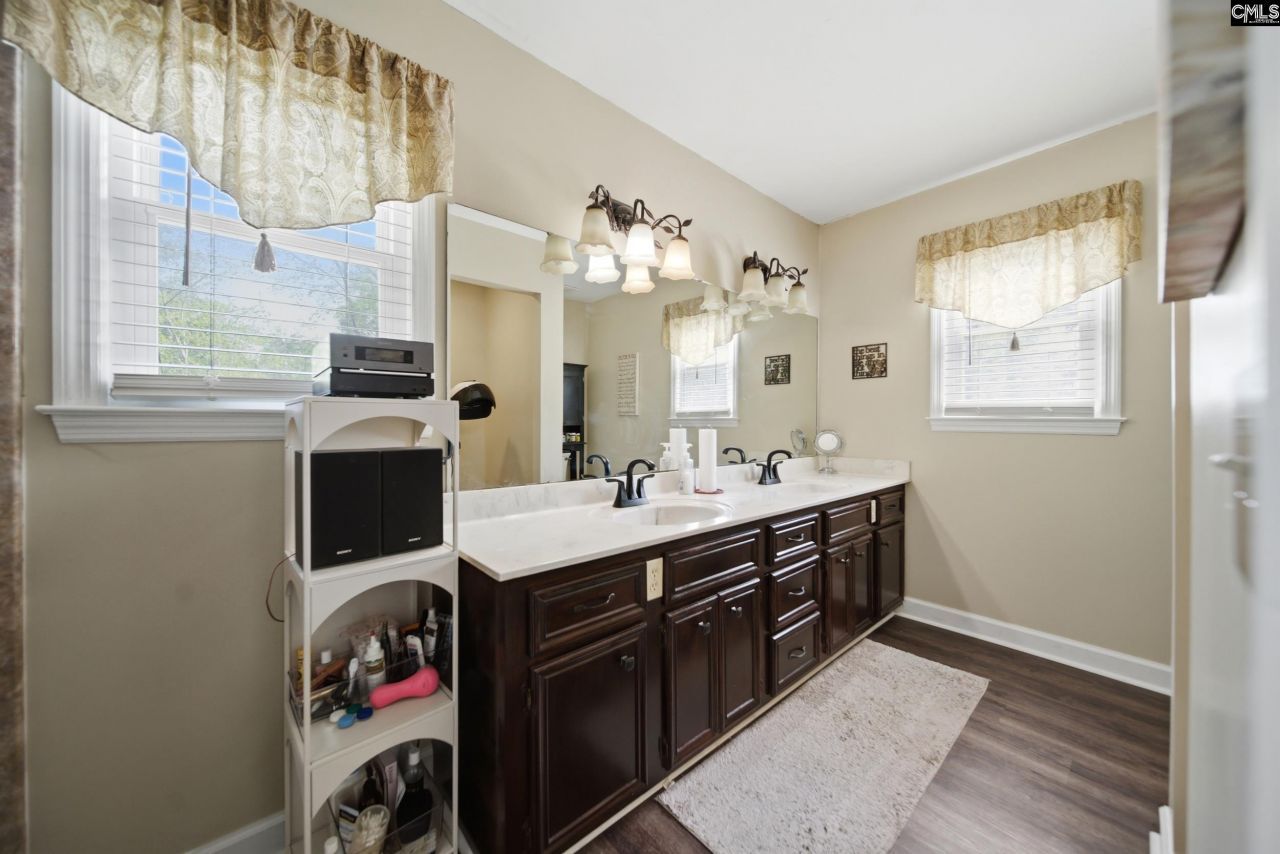 259 Hillsborough Road Photo 5