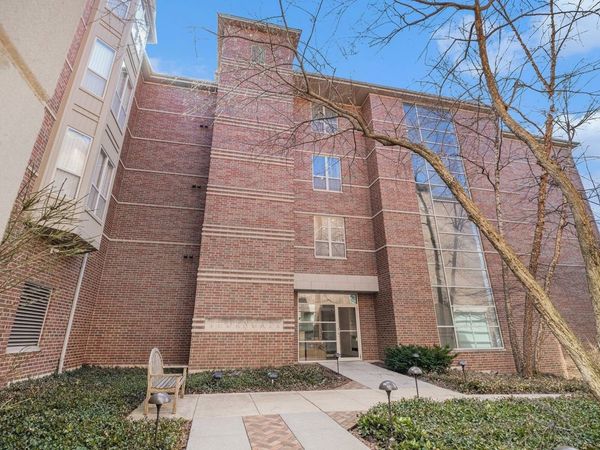 57 E Hattendorf Avenue , Unit 304, Roselle, IL 60172