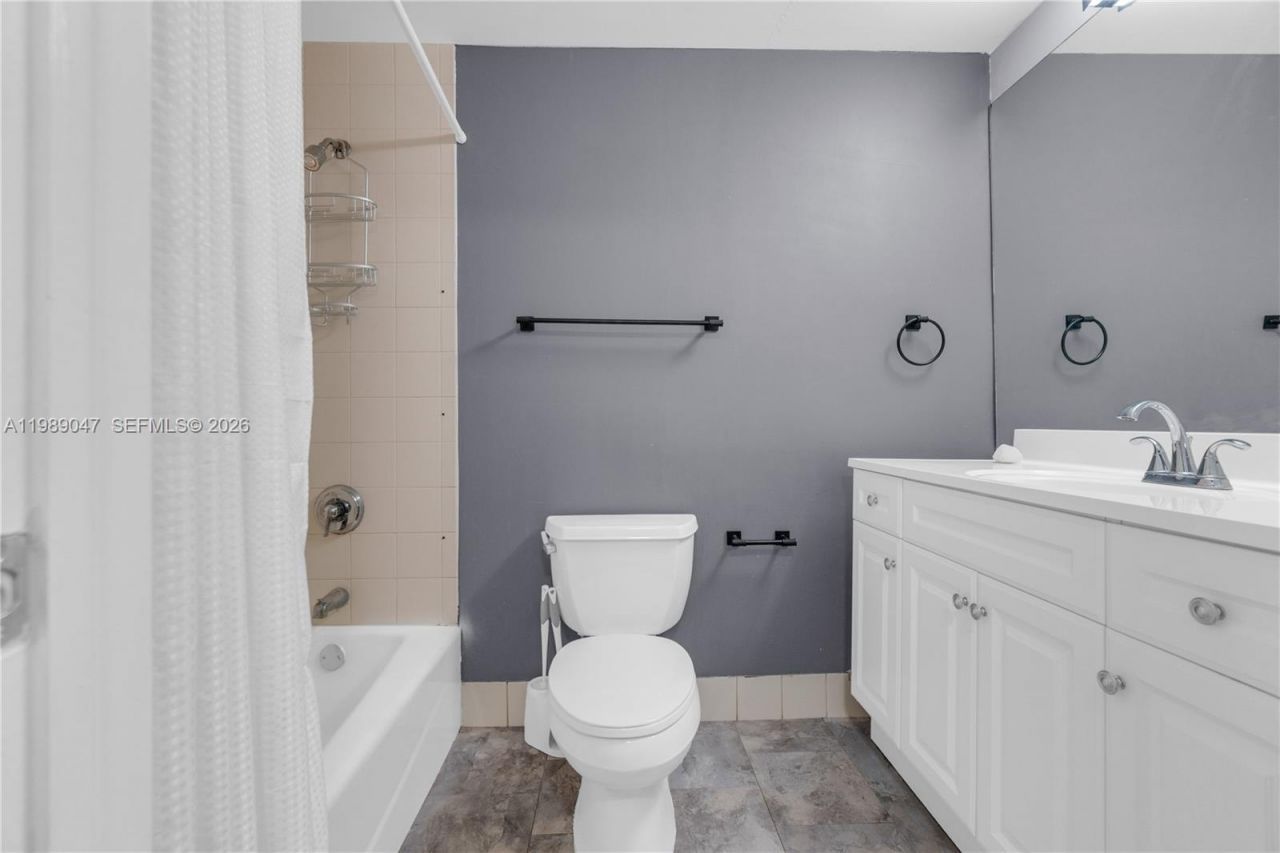 185 SE 14th Ter , Unit 1611, Miami, FL 33131 Photo