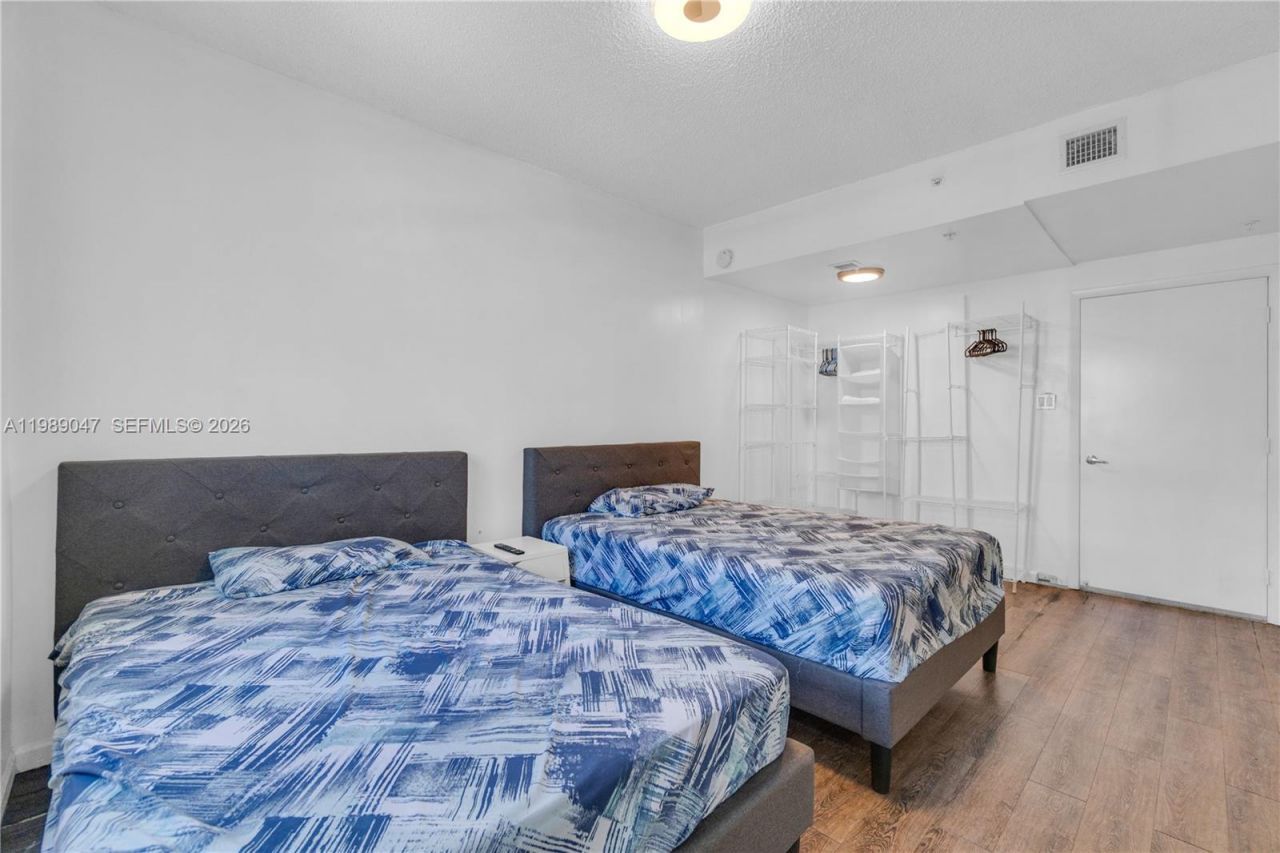 185 SE 14th Ter , Unit 1611, Miami, FL 33131 Photo