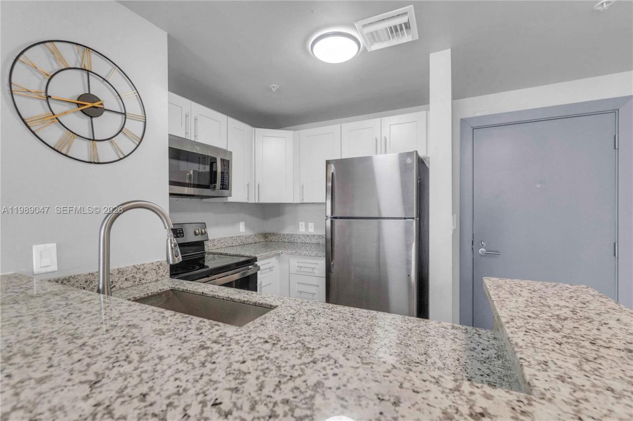 185 SE 14th Ter , Unit 1611, Miami, FL 33131 Photo