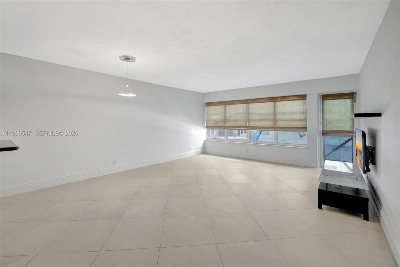 3700 Galt Ocean Dr , Unit 303, Fort Lauderdale, FL 33308 Photo