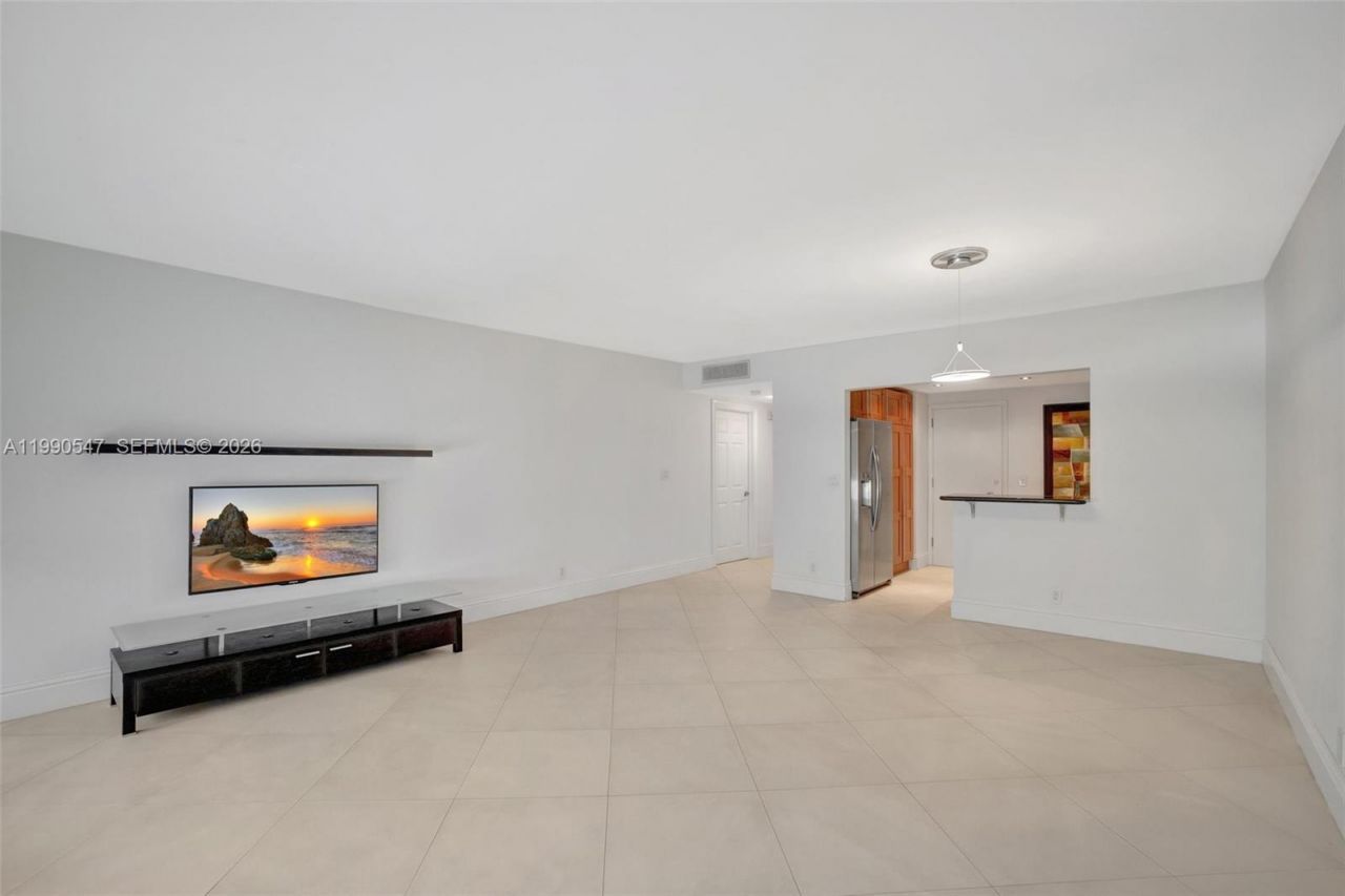 3700 Galt Ocean Dr , Unit 303, Fort Lauderdale, FL 33308 Photo