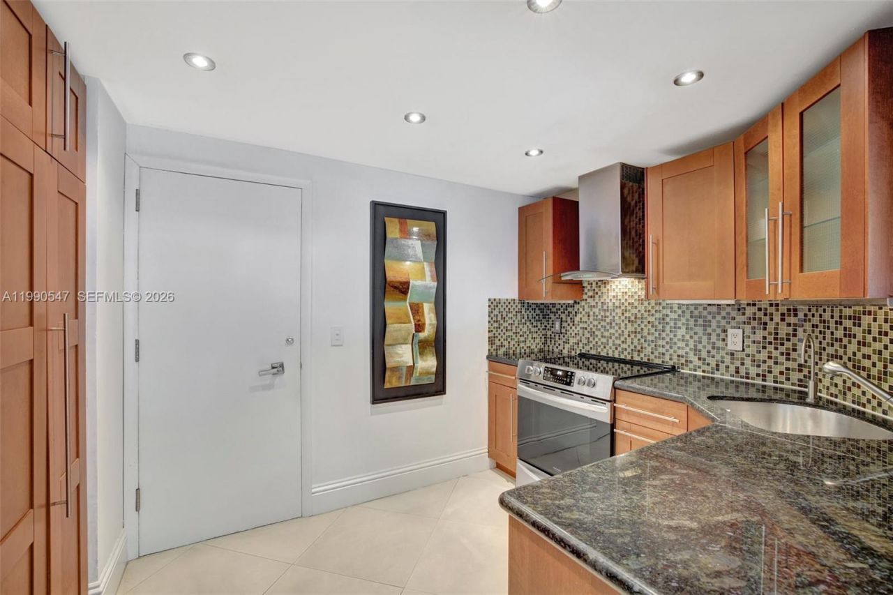 3700 Galt Ocean Dr , Unit 303, Fort Lauderdale, FL 33308 Photo