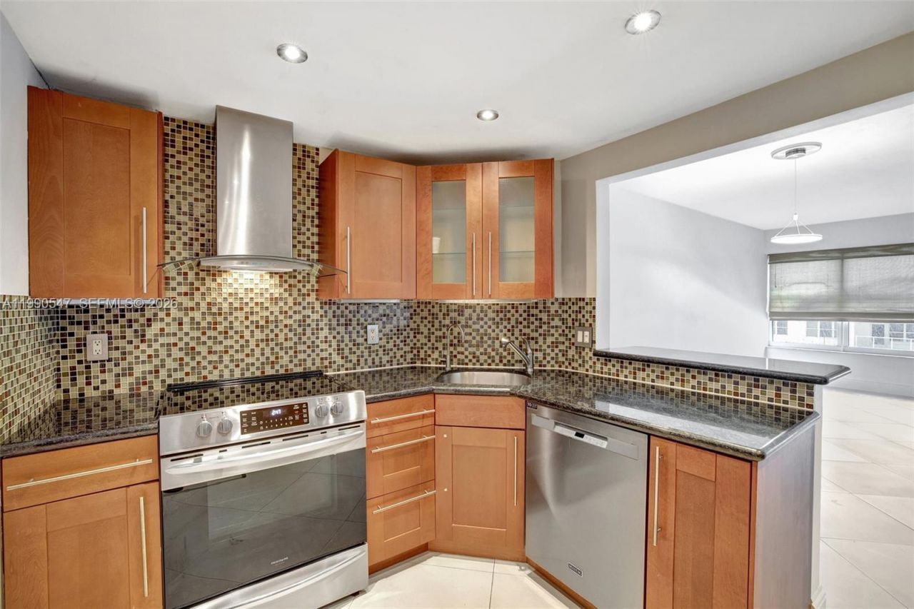 3700 Galt Ocean Dr , Unit 303, Fort Lauderdale, FL 33308 Photo