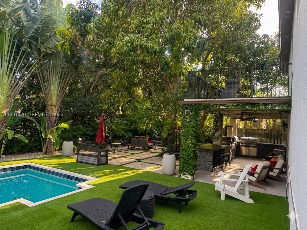 8164 SW 171st St, Palmetto Bay, FL 33157 Photo