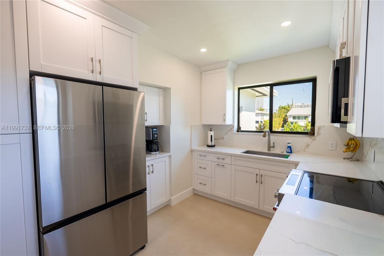 7548 Adventure Ave , North Bay Village, FL 33141 Photo