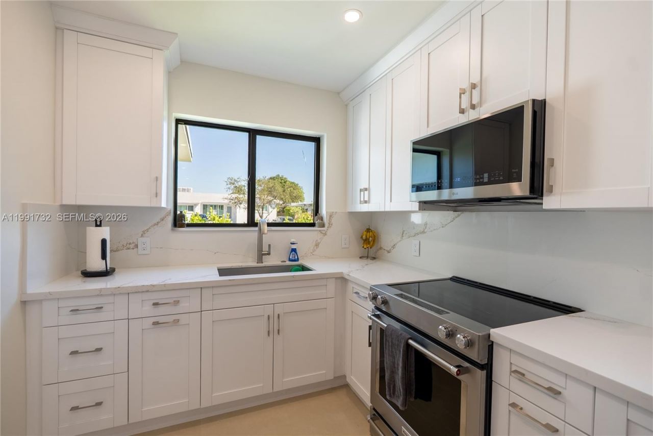 7548 Adventure Ave , North Bay Village, FL 33141 Photo