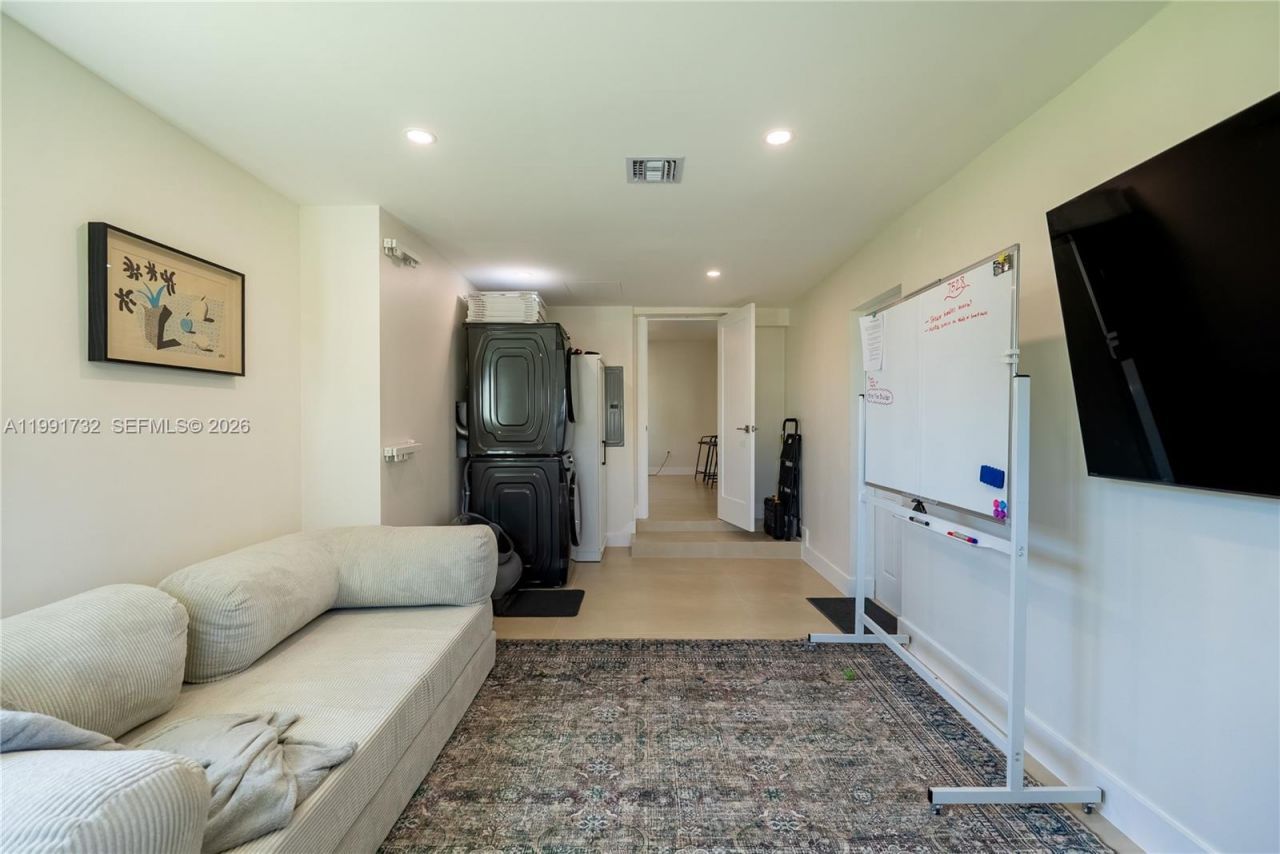 7548 Adventure Ave , North Bay Village, FL 33141 Photo