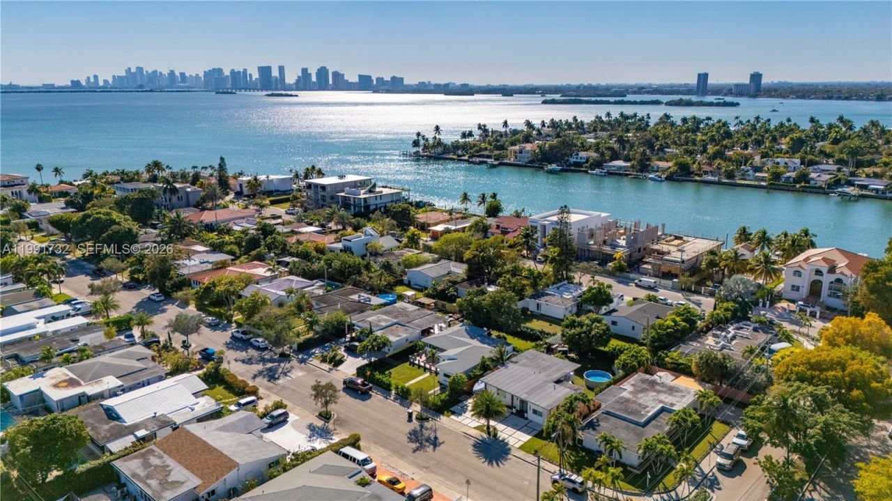 7548 Adventure Ave , North Bay Village, FL 33141 Photo