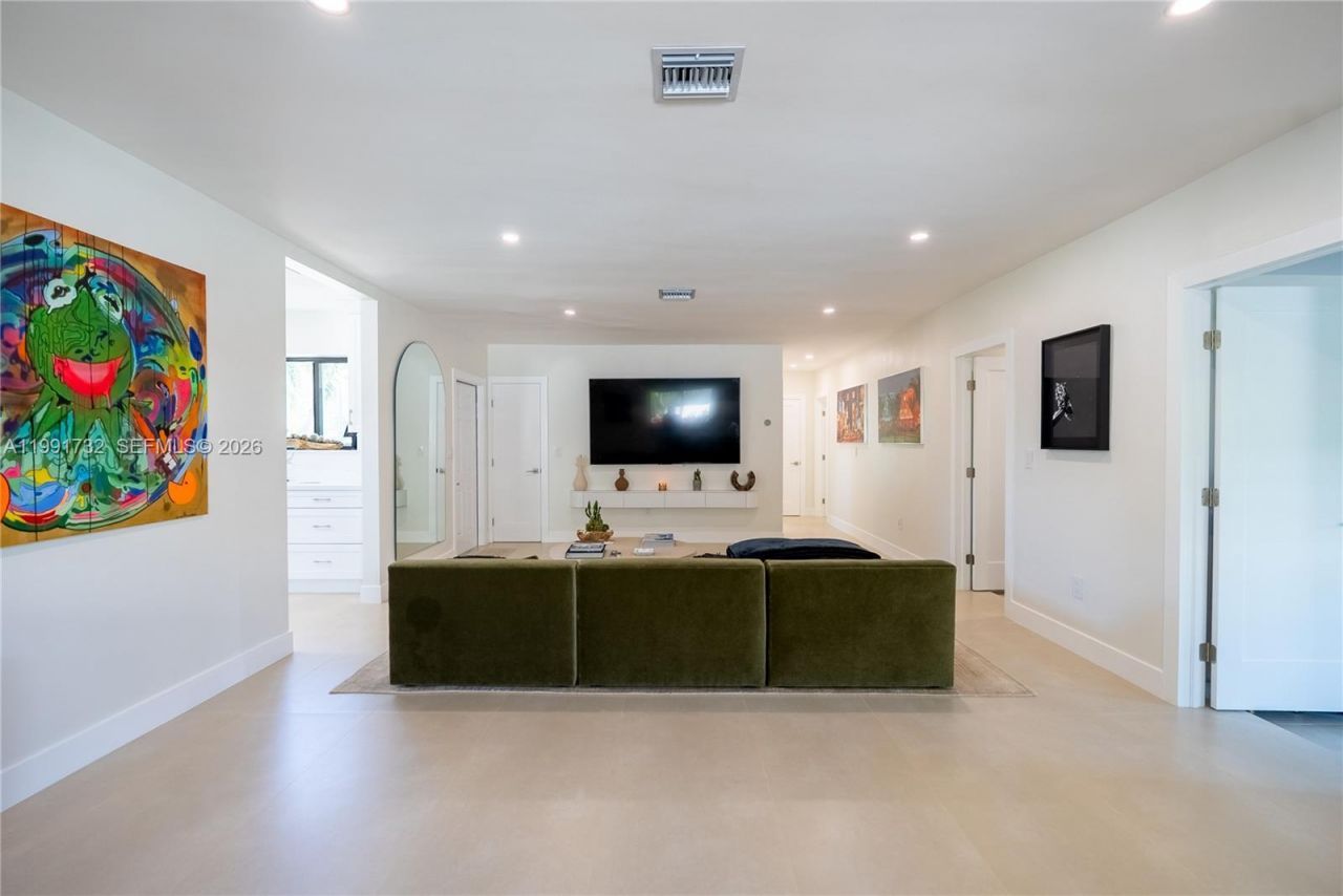 7548 Adventure Ave , North Bay Village, FL 33141 Photo