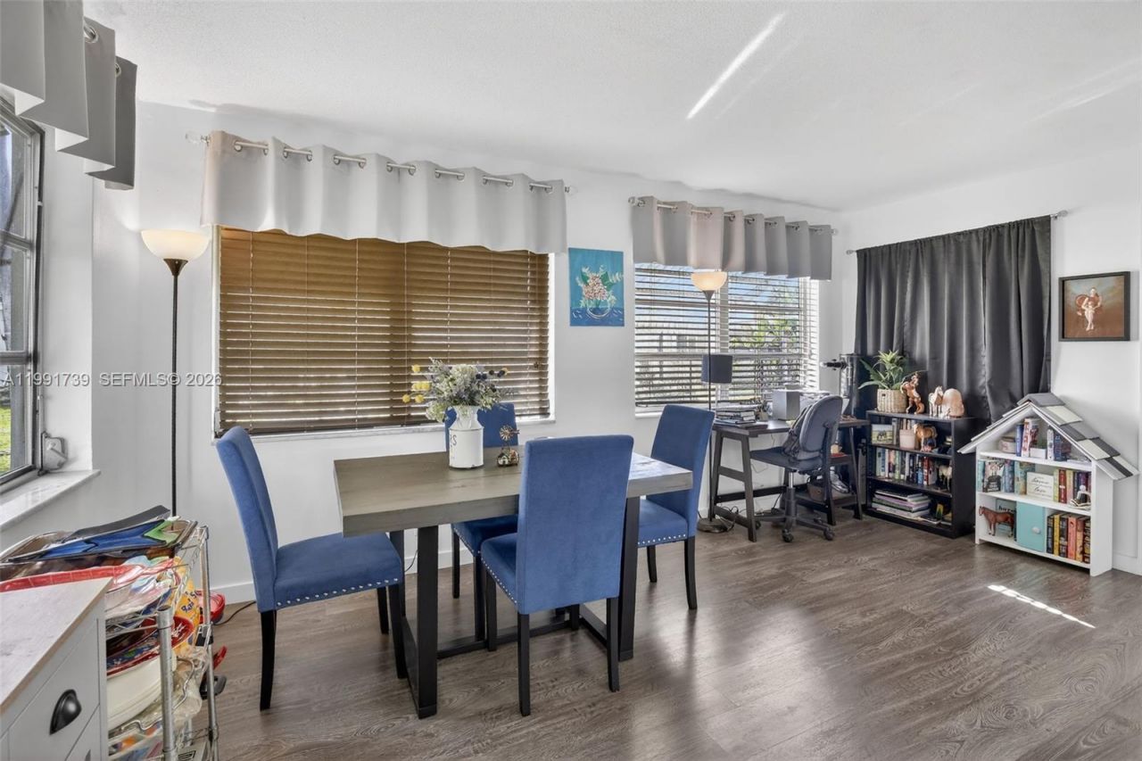 5404 NW 27th Way, Tamarac, FL 33309 Photo