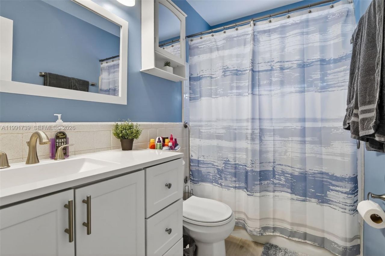 5404 NW 27th Way, Tamarac, FL 33309 Photo