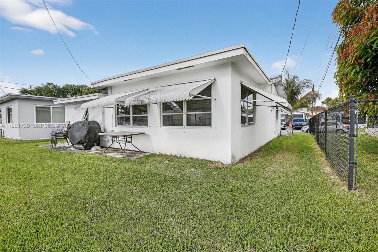 5404 NW 27th Way, Tamarac, FL 33309 Photo