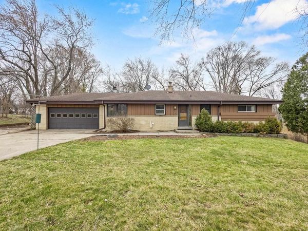 15945 SMITH DRIVE, Brookfield, WI 53005