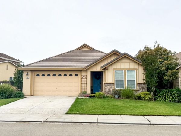 1747 Dalia Ln, Manteca, CA 95337