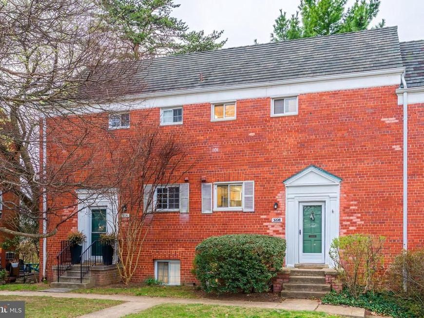 3228 Wellington Road, Alexandria, VA 22302 Main Photo