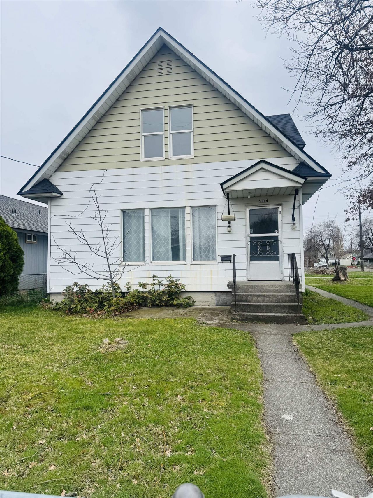 504 E Carlisle Ave, Spokane, WA 99207 Main Photo