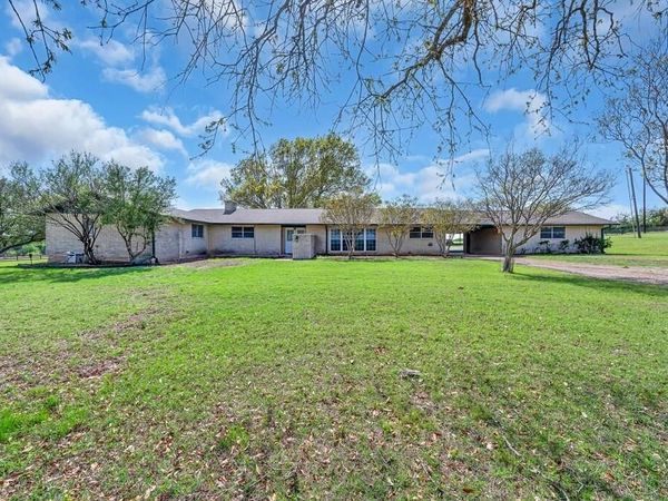 596 Saffle Road , Robinson, TX 76706