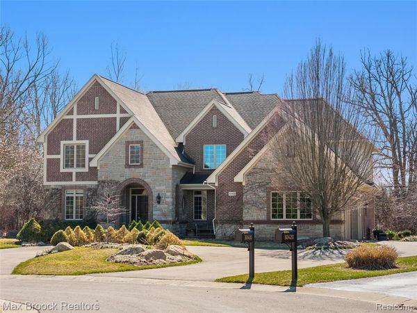 30410 Stonegate Drive, Franklin Vlg, MI 48025