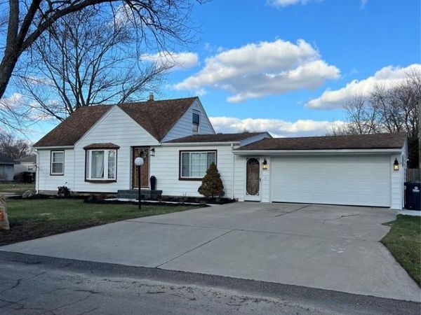 1411 Beatrice Street N, Westland, MI 48186