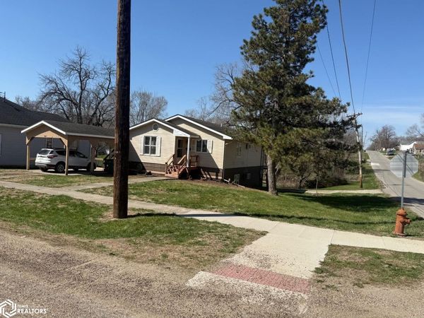 402 S Columbia Street, Bloomfield, IA 52537