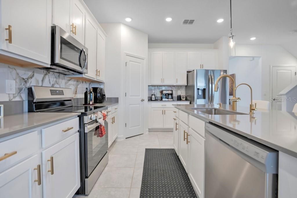 5223 Dagenham Drive , Davenport, FL 33837 Photo