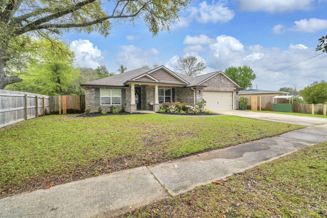 511 Trenton Street, Fort Walton Beach, FL 32547 Main Photo