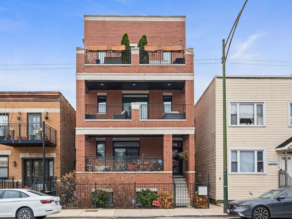 3046 N Clybourn Avenue , Unit 2, Chicago, IL 60618