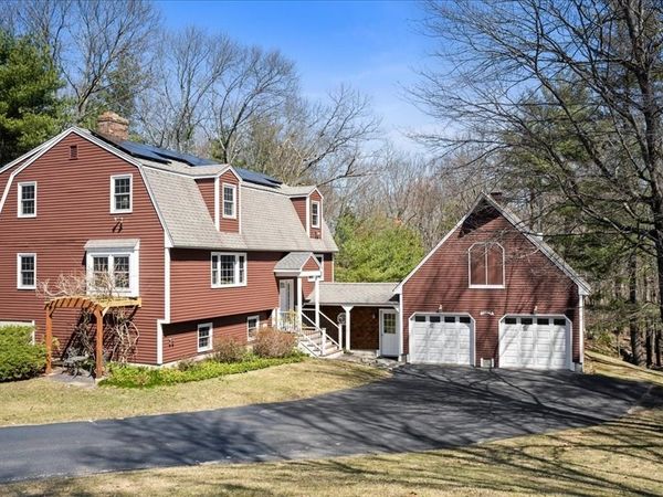 9 Cyndy Ln, Millbury, MA 01527