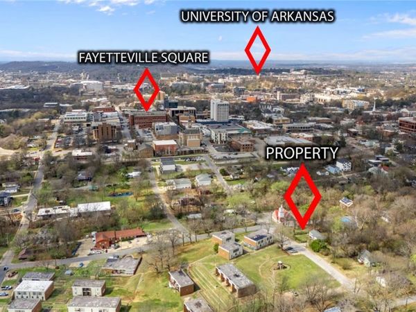 2 N Willow Avenue , Fayetteville, AR 72701